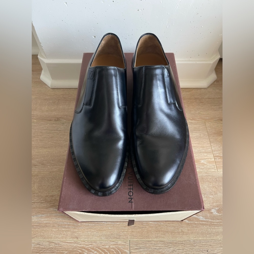 Vintage Louis Vuitton Loafers in Black Leather Size 7.5